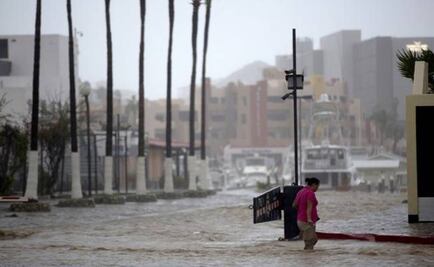 Newton on path toward Mexico's border with Arizona