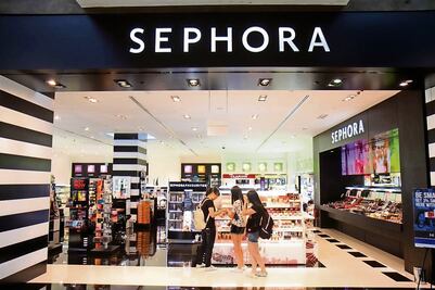 Tunden en redes a Sephora por deber reembolsos; vendió productos caducos