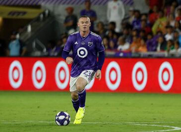 Futbolistas dan entrevistas en pleno Juego de las Estrellas de la MLS
