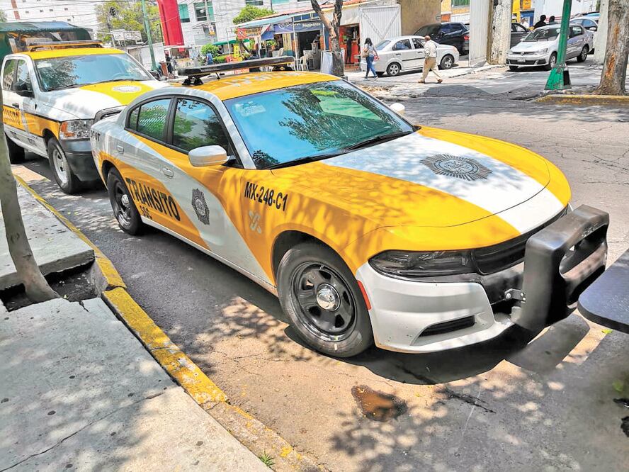 Aunque todavía no entran en funciones, algunas de las nuevas patrullas de Tránsito están estacionadas en inmediaciones de la Subsecretaría de Control de Tránsito, ubicada en la calle Chimalpopoca, alcaldía Cuauhtémoc. EDUARDO HERNÁNDEZ. EL UNIVERSAL