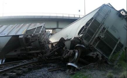 Tardarán 48 horas en retirar tren descarrilado en Tlalne