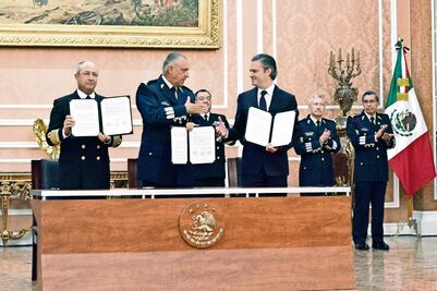 Ejército y Marina, pilares del Estado mexicano, dice Nuño