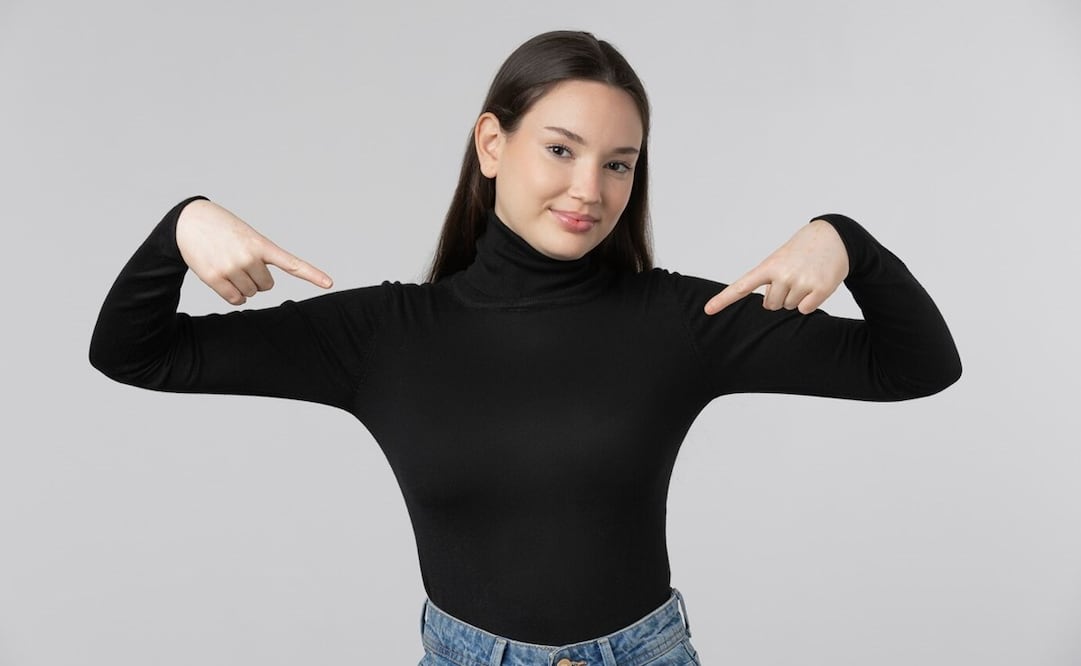 Ropa de color negro. Foto: Freepik