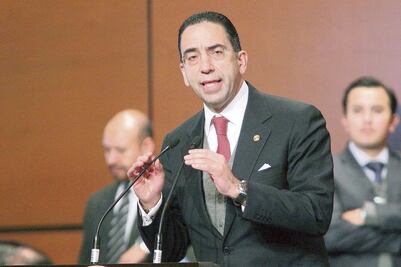 Ordena INE a Lozano retirar su propaganda 