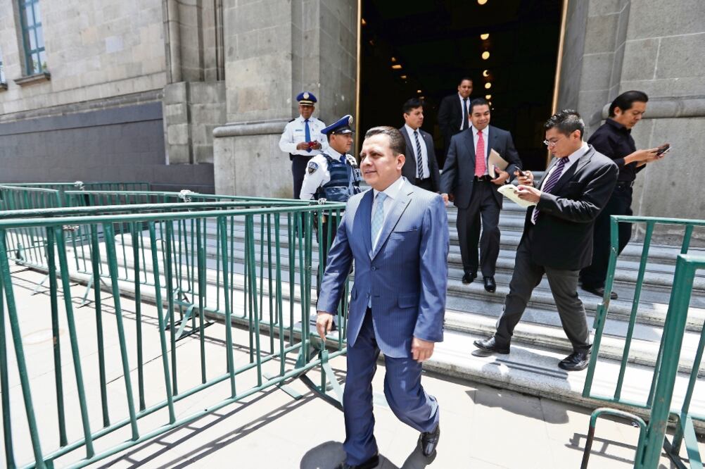 Manuel Granados, informó que el gobierno capitalino y los diputados constituyentes trabajan en la defensa de la Constitución ante la SCJN (ARCHIVO EL UNIVERSAL)