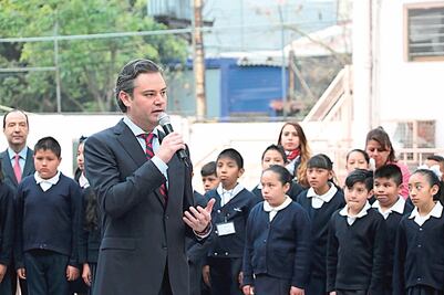 Irrevocable, cese de 3 mil maestros: Aurelio Nuño