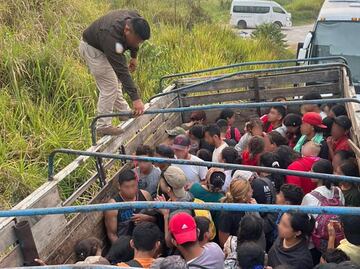 Instituto Nacional de Migración rescata a 72 migrantes en un tractocamión