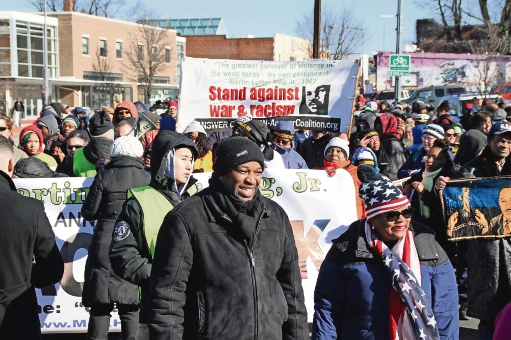 Cientos de estadounidenses marcharon para pedir que se respeten la libertad y la igualdad entre las razas en Washington, en enero pasado. (FOTO: ARCHIVO EFE)