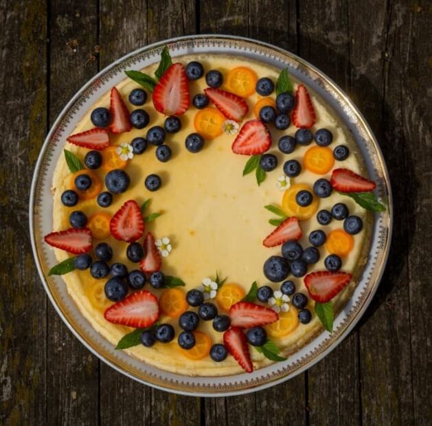 Receta sin horno: Tarta de crema y frutos de temporada