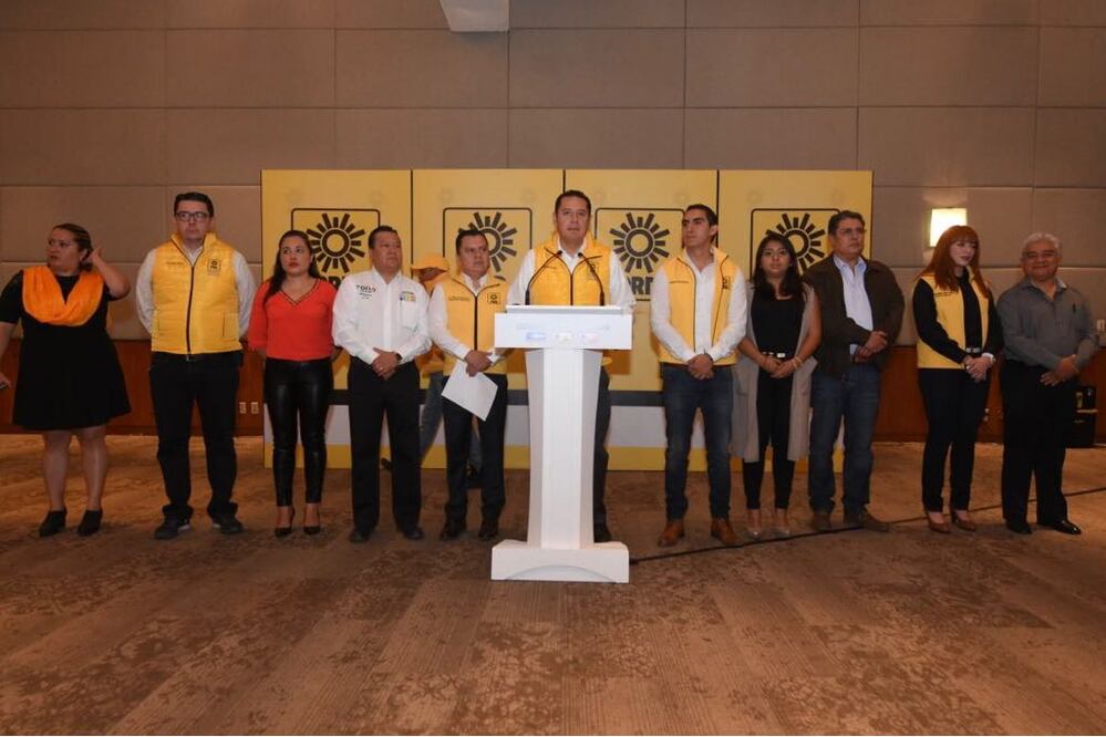 La dirigencia nacional del PRD. Foto: Luis Cortés