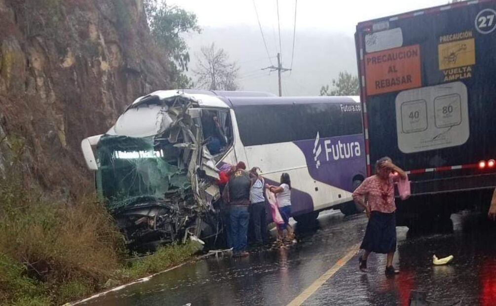 Choque en carretera México-Tampico deja un muerto y 12 heridos en Hidalgo (09/05/2025). Foto: Especial