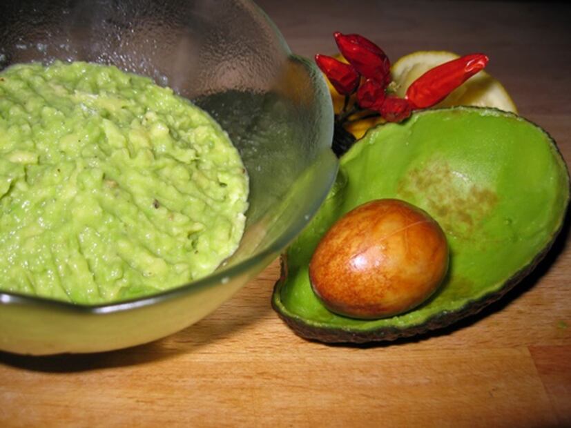 Evita que el guacamole se oxide con este truco