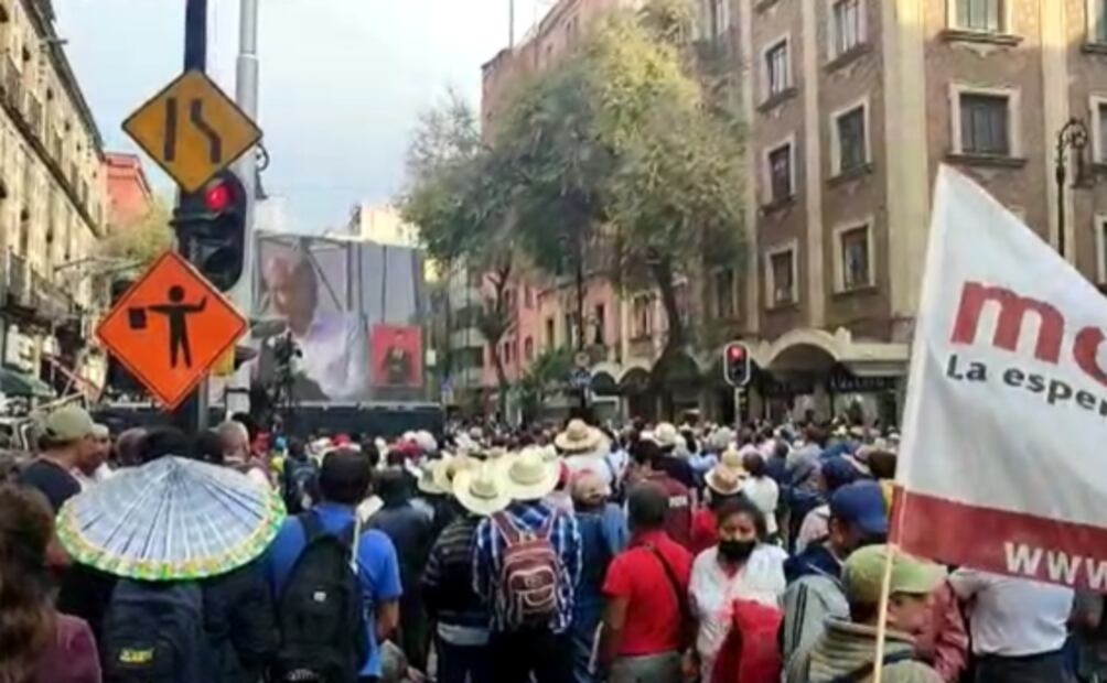 Minuto a minuto de marcha de AMLO en la CDMX