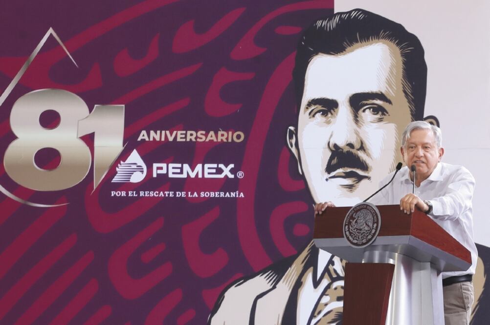 En la conmemoración del 81 Aniversario de la Expropiación Petrolera, Andrés Manuel López Obrador afirmó que la reforma energética fue un rotundo fracaso. (GERMÁN ESPINOSA. EL UNIVERSAL)