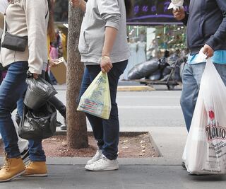 Adiós a bolsas de plástico o multas de 168 mil