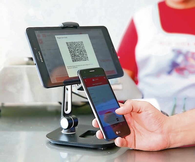 Según BioCatch, los delincuentes captan mulas bancarias de varias maneras, en algunos casos las atraen con la promesa de ganar dinero. Foto: Archivo/El Universal