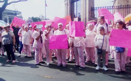 Empresa de limpieza en Michoacán exige pago atrasado a sector salud por 23 mdp