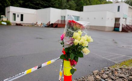 Autor de ataque a mezquita de Noruega llevaba una cámara en su casco