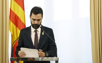 ​Parlamento catalán aplaza sesión para debatir investidura de Puigdemont