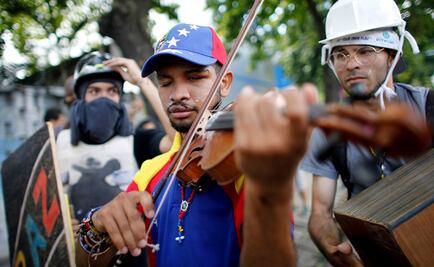 El “violinista de las protestas” podría quedarse en EU 