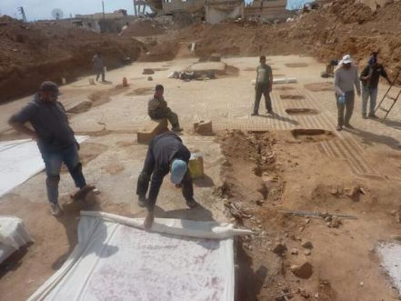 Hallan en Siria un gran mosaico del siglo V