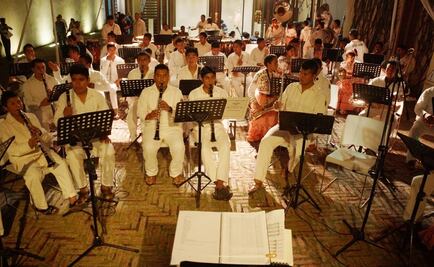 Esta es la banda de músicos mixes que AMLO invitó al Grito de Independencia