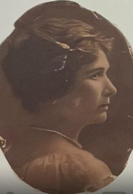 CLARA KRAUSE. Foto Especial