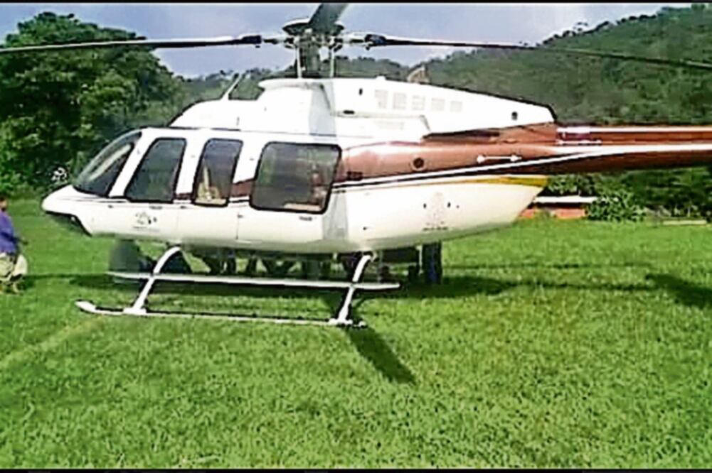 Comuneros impidieron utilizar el helicóptero del gobierno oaxaqueño, donde se trasladarían autoridades para verificar los daños ambientales en la zona (ALBERTO LÓPEZ. EL UNIVERSAL)