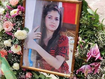 Madre de joven asesinada en EU pide ayuda al presidente AMLO
