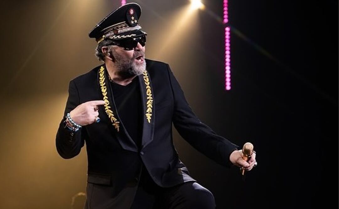 Mijares disfruta de su extravagante gusto por la moda.