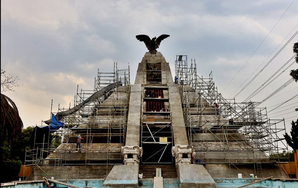 Restauran el Monumento a la Raza. Foto: Valente Rosas/EL UNIVERSAL