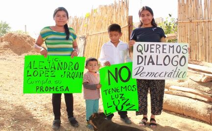 Falta de luz deja sin estudios a distancia a creadora de bibliotecas comunitarias en Oaxaca