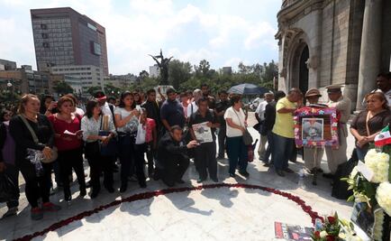 Juan Gabriel suena entre los puestos ambulantes