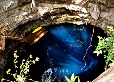 Por residuos químicos, suspenden trabajos de excavación en cenote de Izamal, Yucatán
