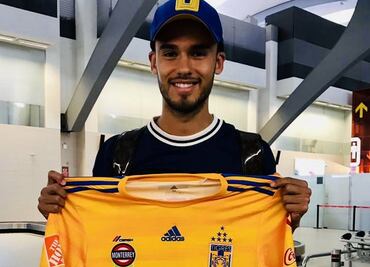 Diego Reyes ya está en Monterrey para fichar con Tigres