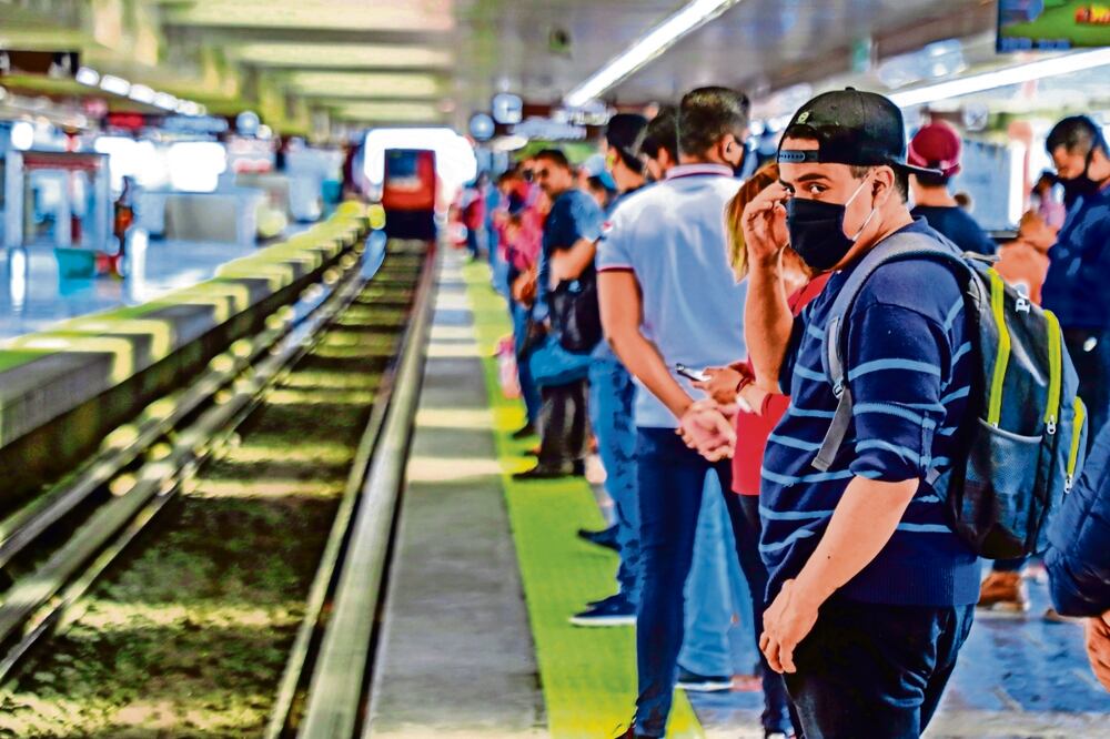 El STC explicó que si las personas descienden a las vías del Metro provocan un corte de corriente en el sistema y afectan el servicio que se brinda a los usuarios. Foto: Archivo / Xinhua