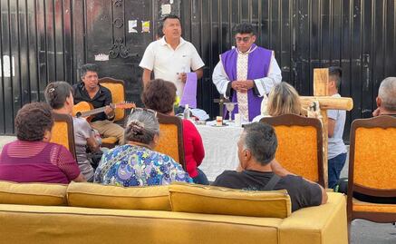 Realizan misa conmemorativa para mujeres víctimas del feminicida de Iztacalco; oran por sus familias