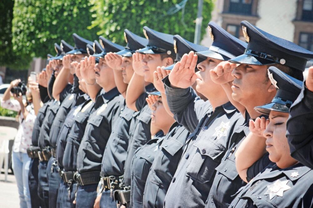 Los uniformados fueron reconocidos por su labor en las calles de la Ciudad. (ARCHIVO EL UNIVERSAL)