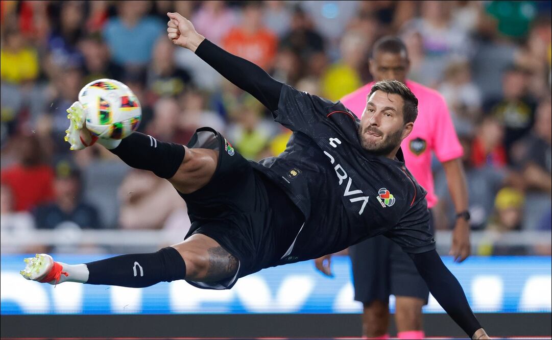 André-Pierre Gignac en el desafío de habilidades ante la MLS - Foto: @LigaBBVAMX (X)