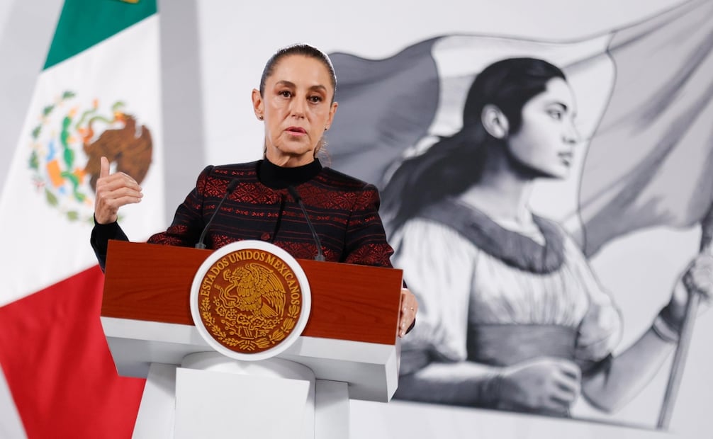 La presidenta de México, Claudia Sheinbaum Pardo, destacó que la recaudación de impuestos alcanza cifras históricas, pues en lo que va del año suman más de 500 mil millones de pesos adicionales en comparación con 2024. Foto: Diego Simón / EL UNIVERSAL