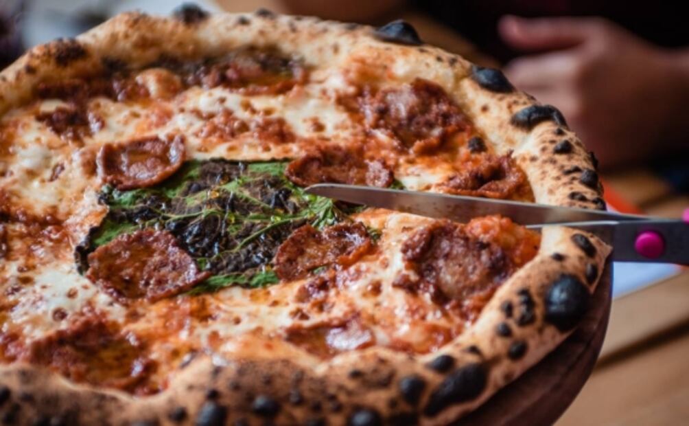 Pizza Grata cumple su primer aniversario con grandes chefs