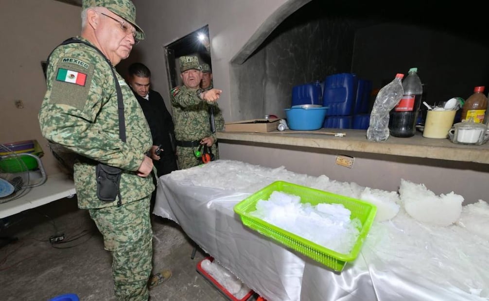 Harfuch y Trevilla supervisan decomiso de casi 5 toneladas de metanfetaminas en Culiacán. Foto: Especial