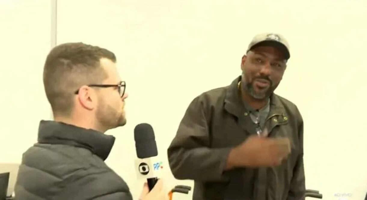 Adriano Assis, el pasajero que salvó su vida porque se le impidió abordar al avión. Foto: especial