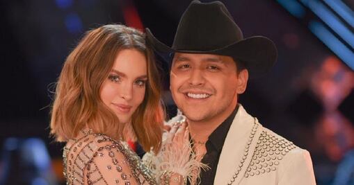 Belinda y Nodal van juntos a hacerse el manicure