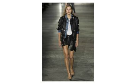 Anthony Vaccarello debutó para Yves Saint Laurent 