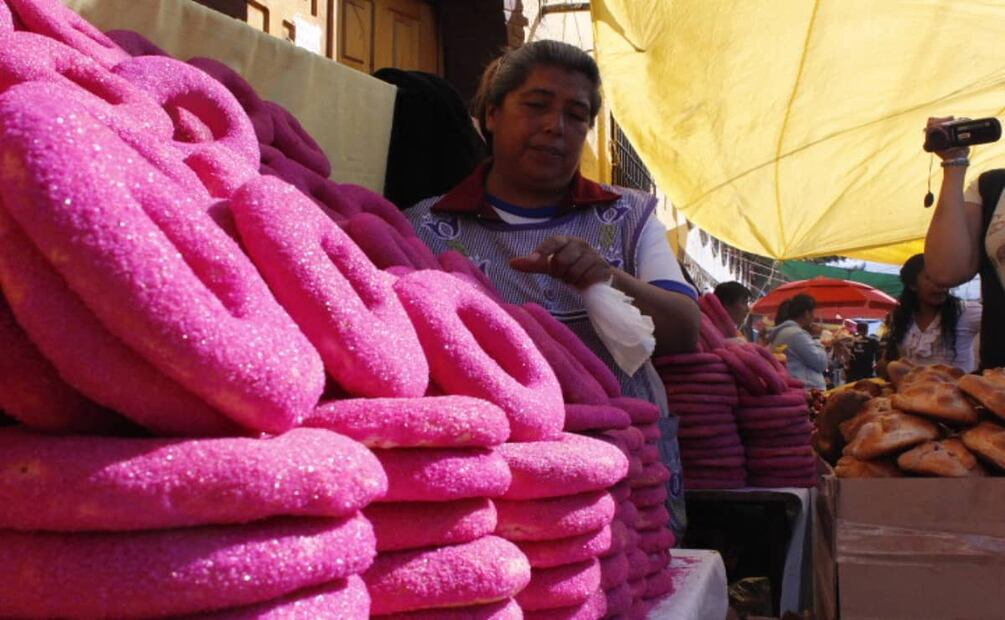 No todo el pan de muerto se ve igual. Foto: Flickr.