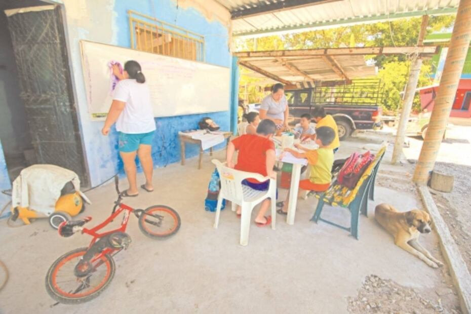 Bety se vuelve maestra para ayudar a su comunidad durante la pandemia