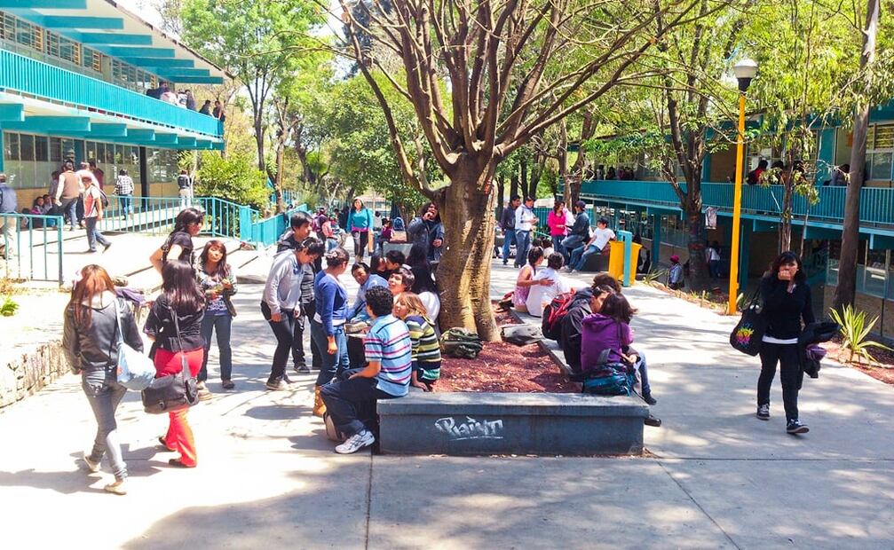 Presuntamente el delito de violación agravada habría ocurrido al interior del CCH Naucalpan. Foto: EL UNIVERSAL