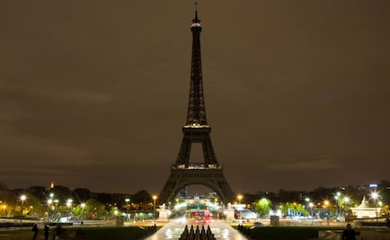 ​Torre Eiffel apagará sus luces en recuerdo a las víctimas de Barcelona