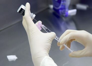 Expertos en salud pública alertan falta de coordinación mundial en la autorización de vacunas contra Covid-19
